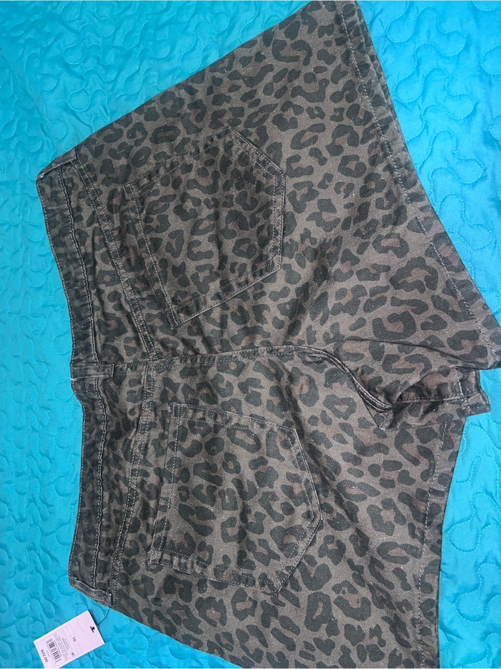 Women’s Leopard Print Casual Shorts - Picture 2 of 4